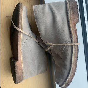Clarks desert boot suede crepe sole